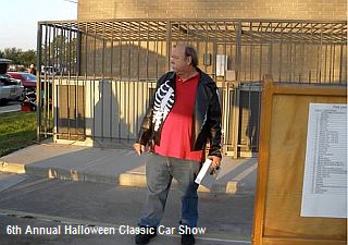 6th Annual Halloween Classic Car Show photo by Marie Woodward
