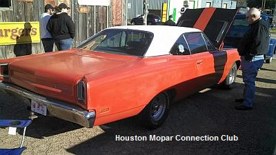 Houston Mopar Connection Club at 2014 Luckeys Rod Run
