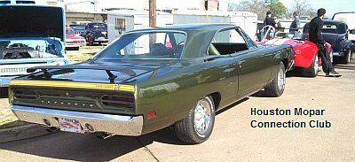 Houston Mopar Connection Club at 2014 Luckeys Rod Run